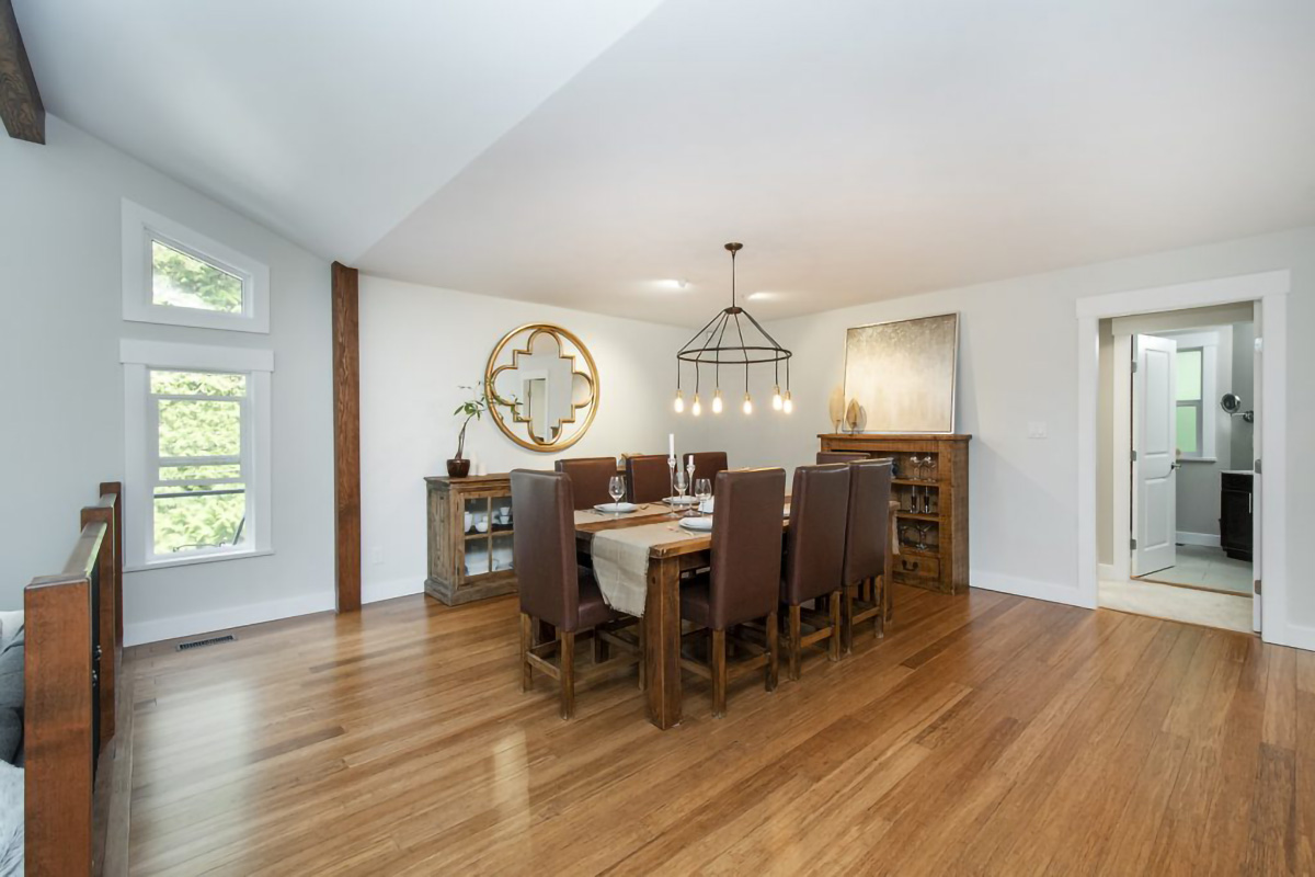 2092 Riverside Drive, North Vancouver 8