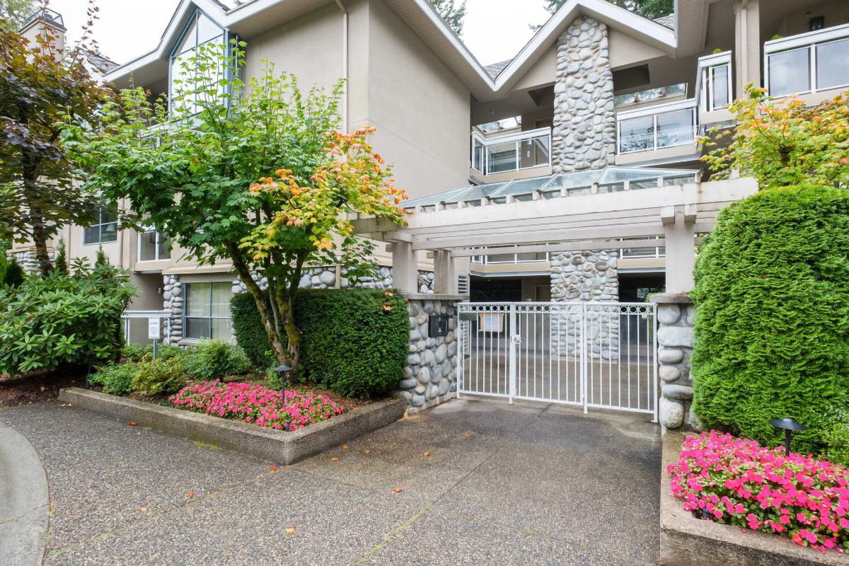 #203 - 3200 Capilano Crescent, North Vancouver 3