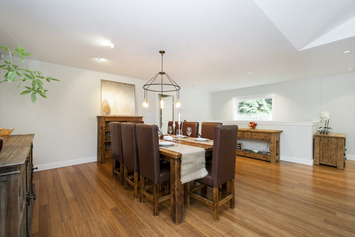 2092 Riverside Drive, North Vancouver 9