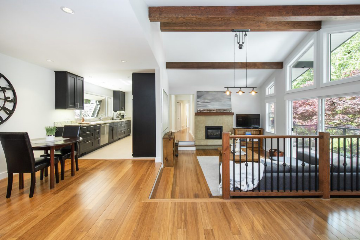 2092 Riverside Drive, North Vancouver 11