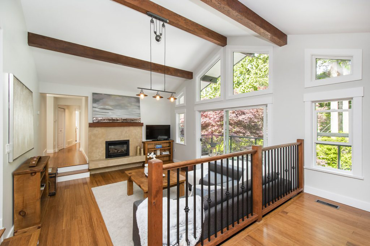 2092 Riverside Drive, North Vancouver 12