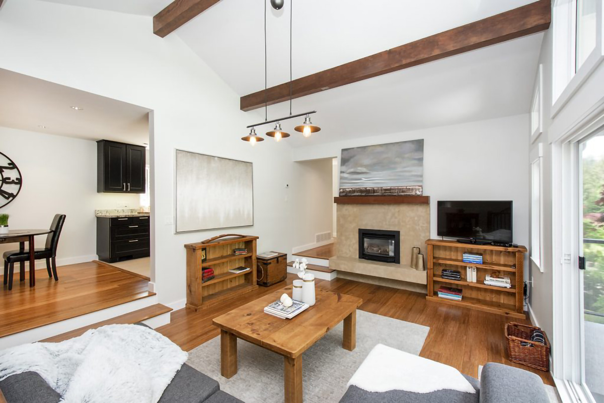 2092 Riverside Drive, North Vancouver 13