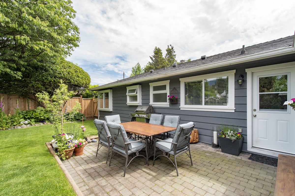 1240 Pinewood Crescent, North Vancouver 29