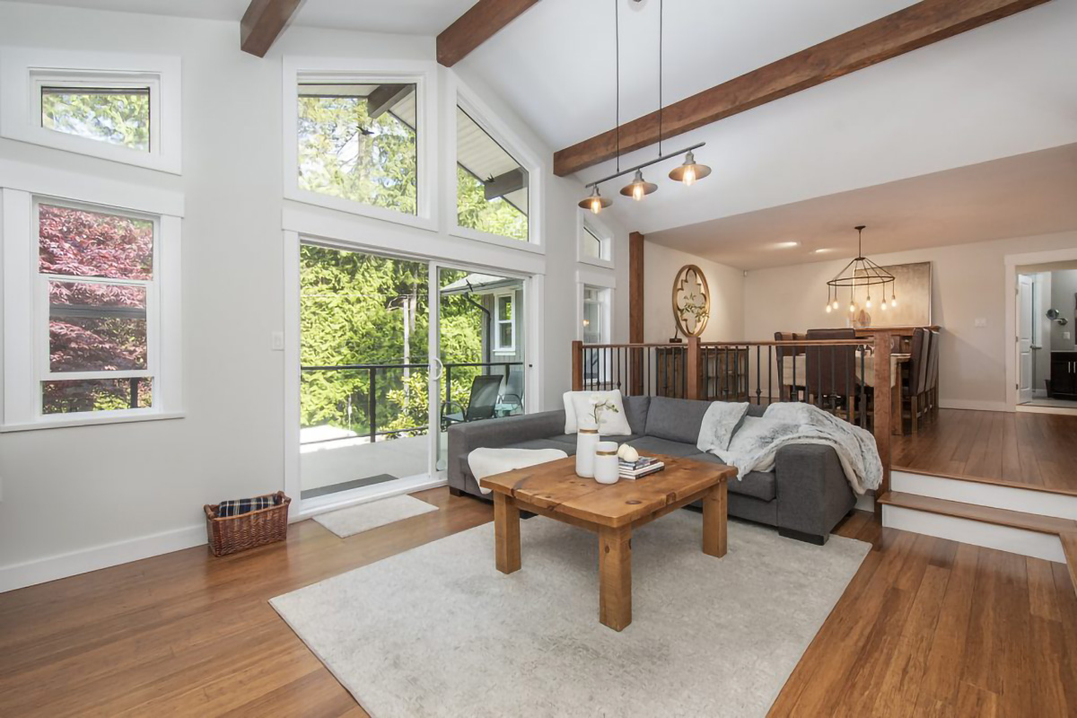 2092 Riverside Drive, North Vancouver 14