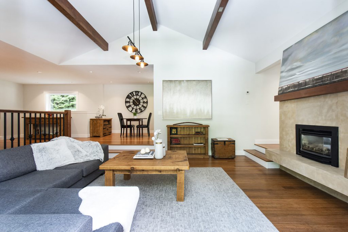 2092 Riverside Drive, North Vancouver 16