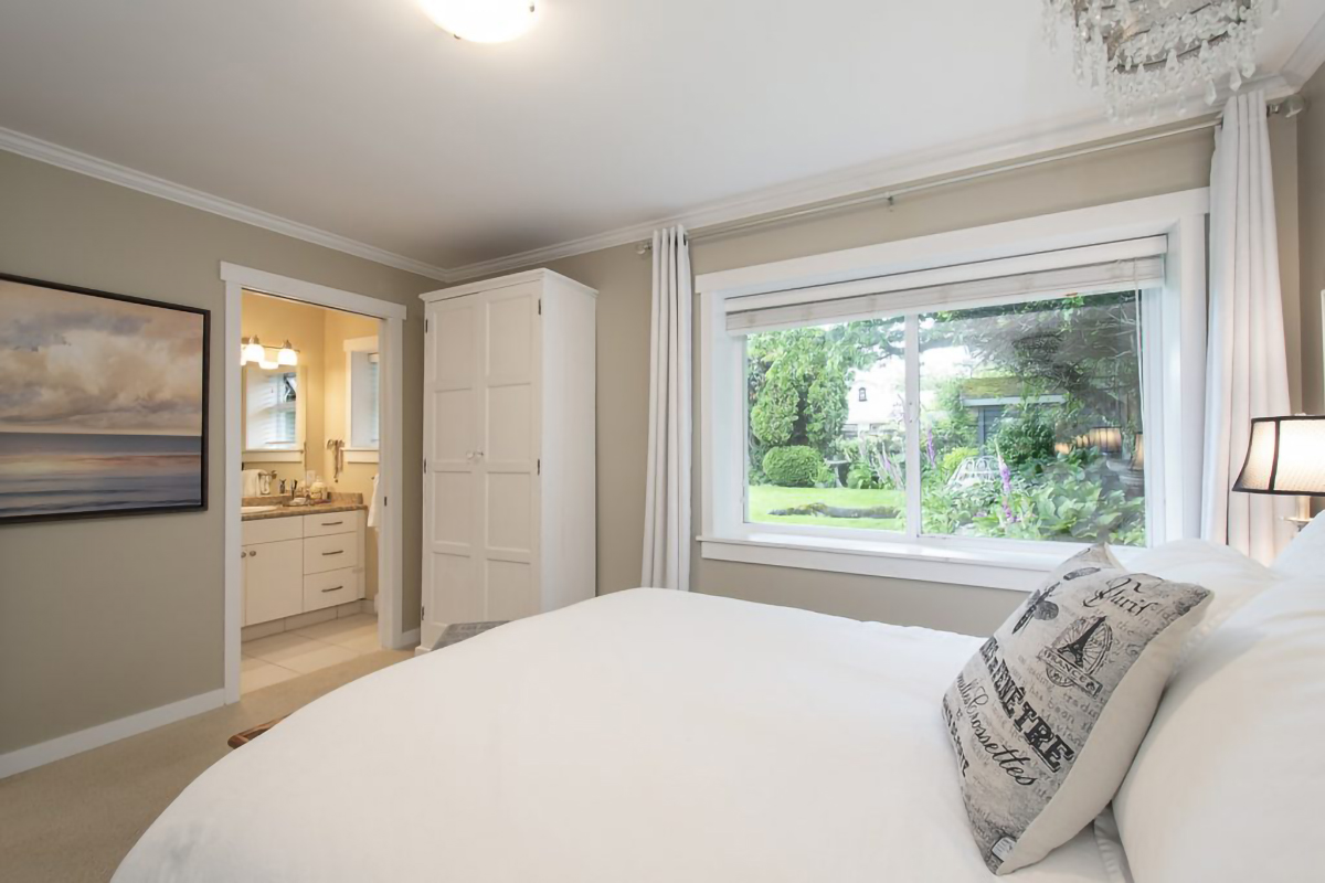 1240 Pinewood Crescent, North Vancouver 35