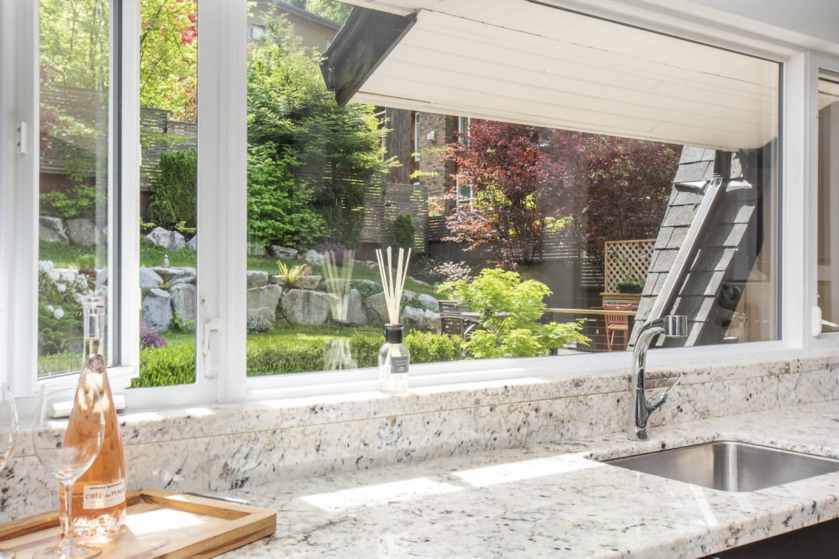 2092 Riverside Drive, North Vancouver 21