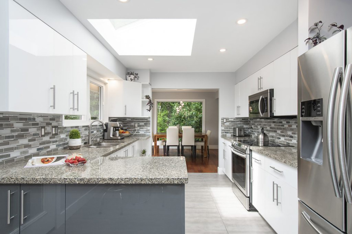 979 Prospect Ave, North Vancouver 24