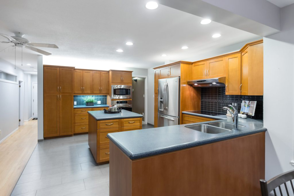 4275 St. Georges Ave, North Vancouver 26