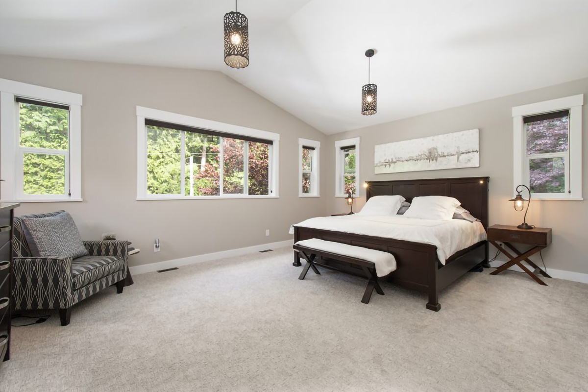 2092 Riverside Drive, North Vancouver 24