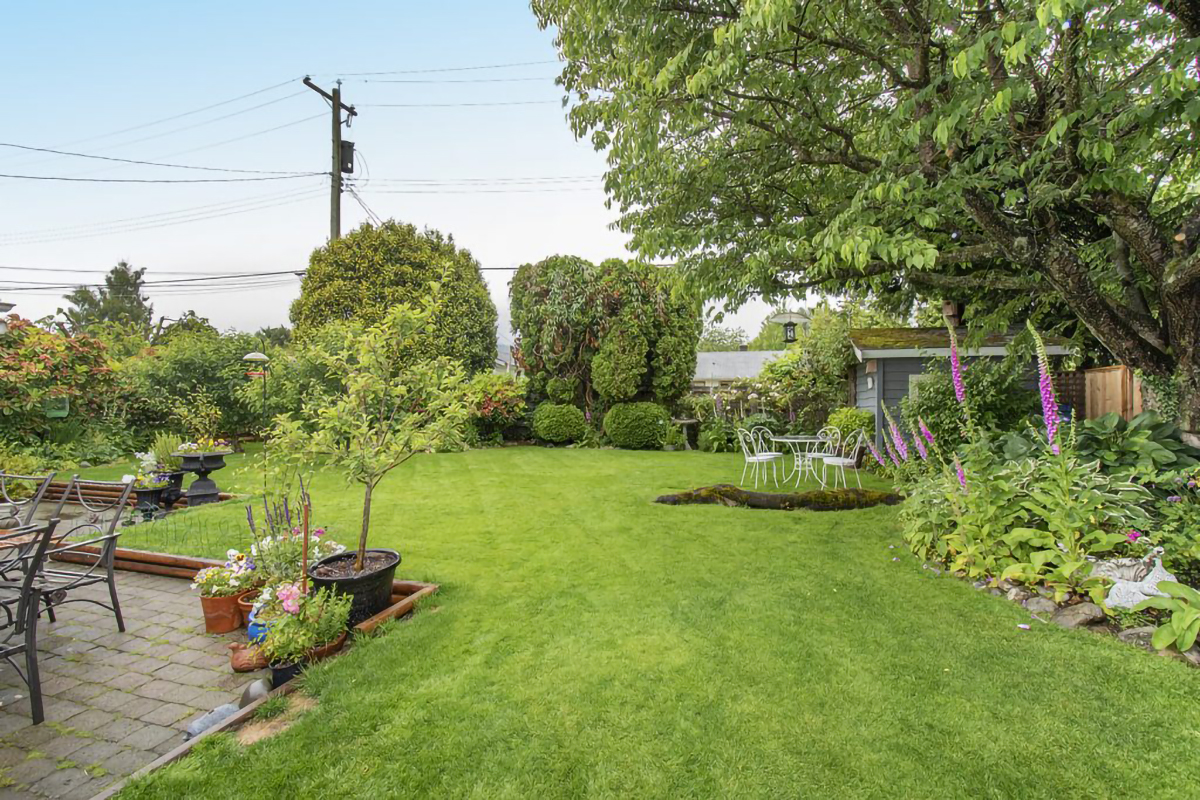 1240 Pinewood Crescent, North Vancouver 42