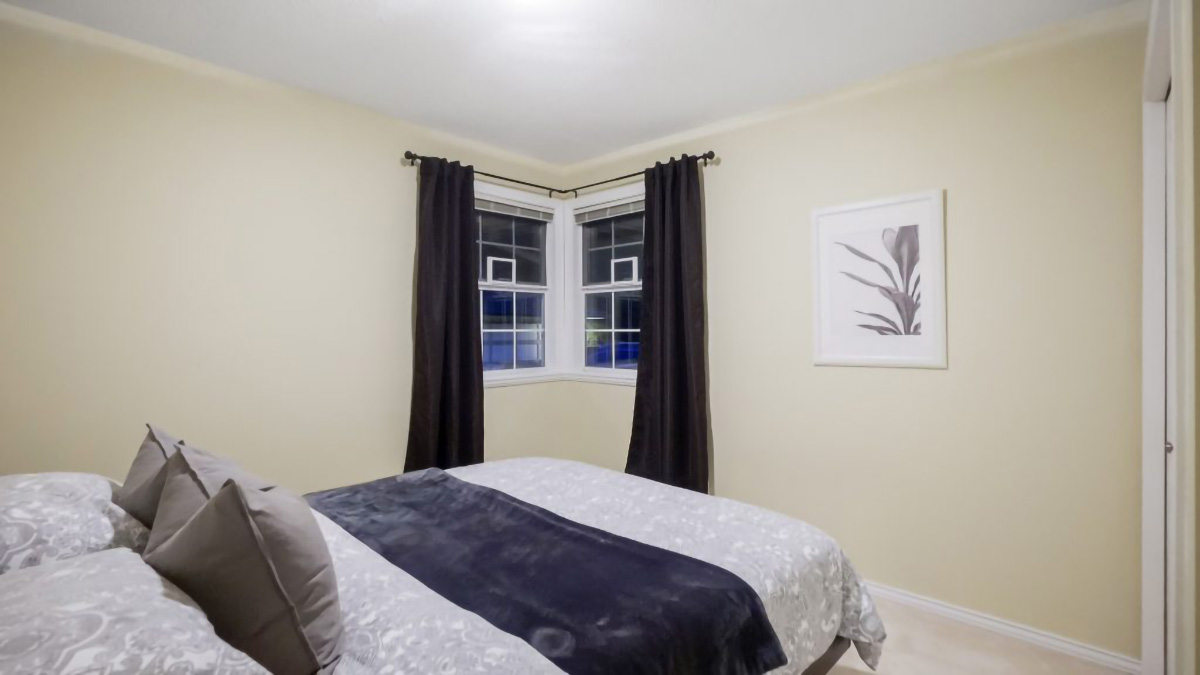 4275 St. Georges Ave, North Vancouver 32