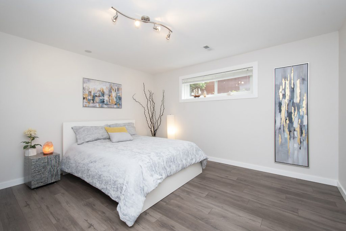 979 Prospect Ave, North Vancouver 32