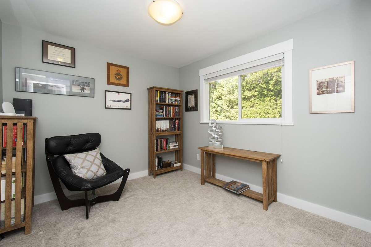 2092 Riverside Drive, North Vancouver 31