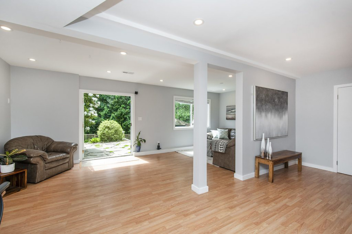 979 Prospect Ave, North Vancouver 35