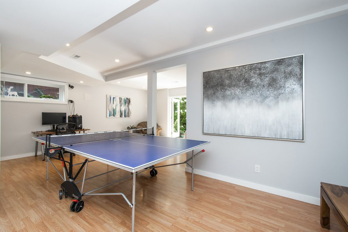 979 Prospect Ave, North Vancouver 36