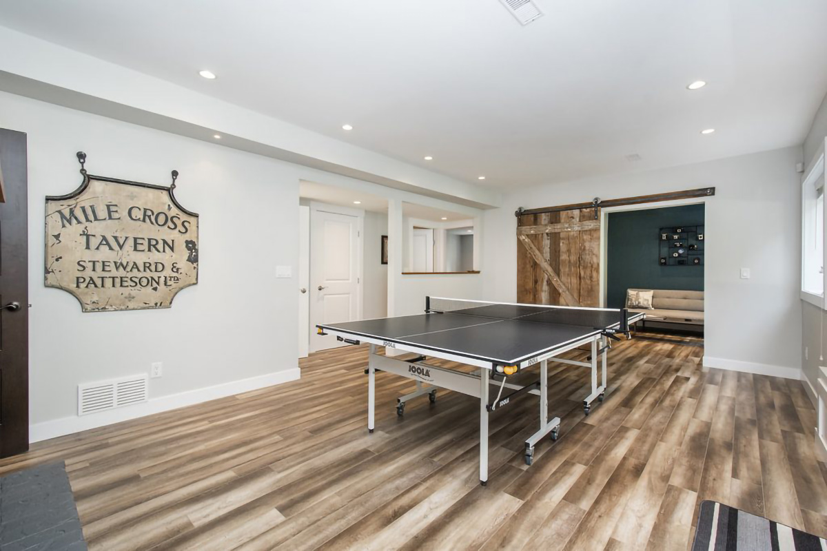 2092 Riverside Drive, North Vancouver 37