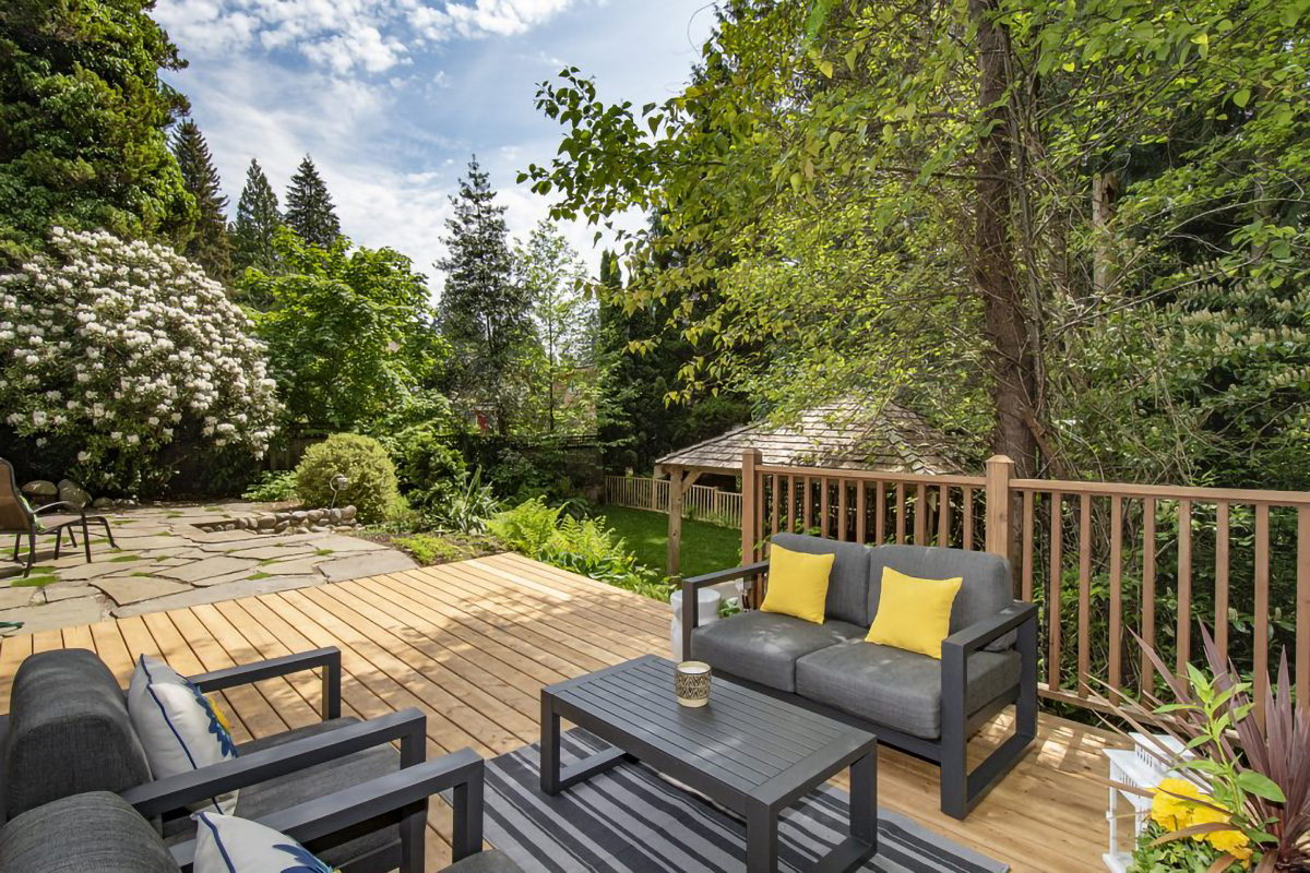 979 Prospect Ave, North Vancouver 40