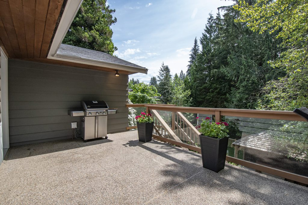 979 Prospect Ave, North Vancouver 48