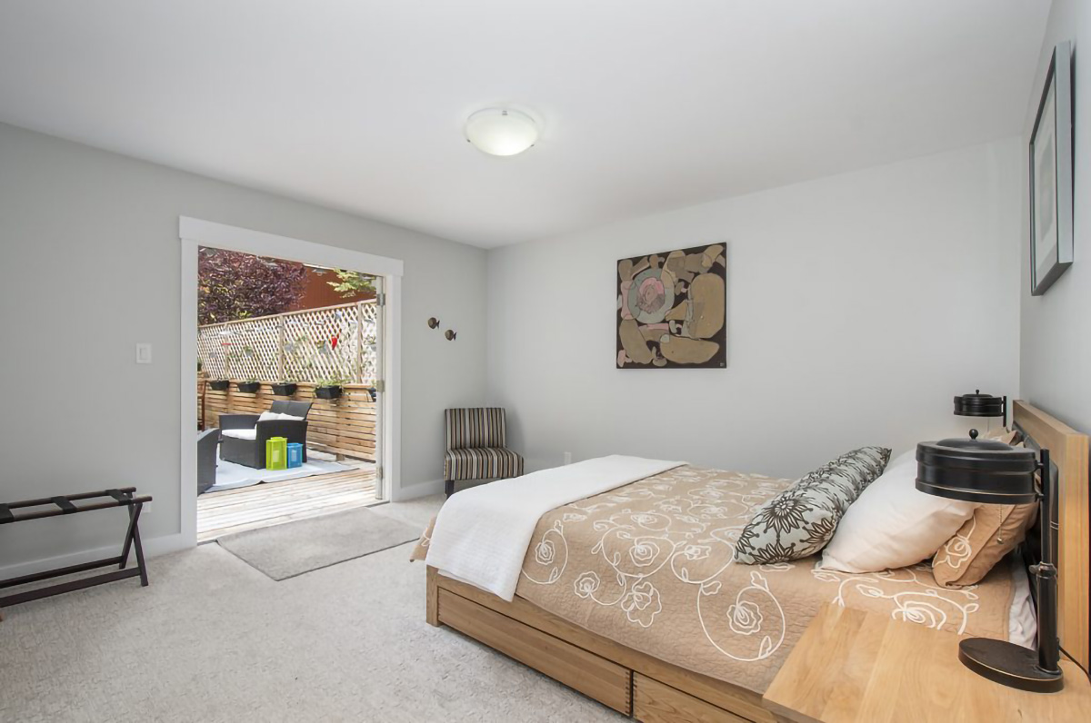 2092 Riverside Drive, North Vancouver 45