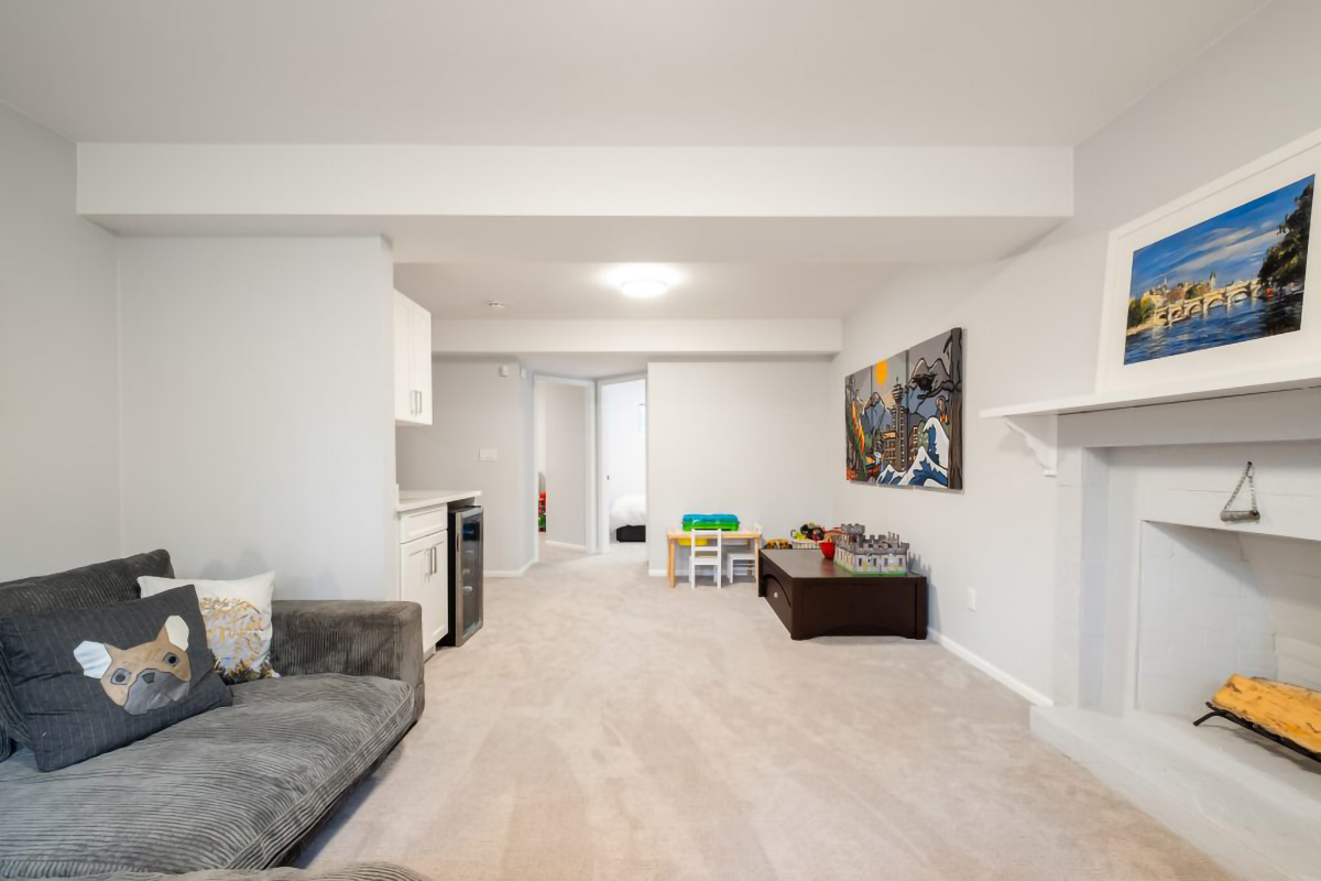2545 Edgemont Blvd, North Vancouver 5