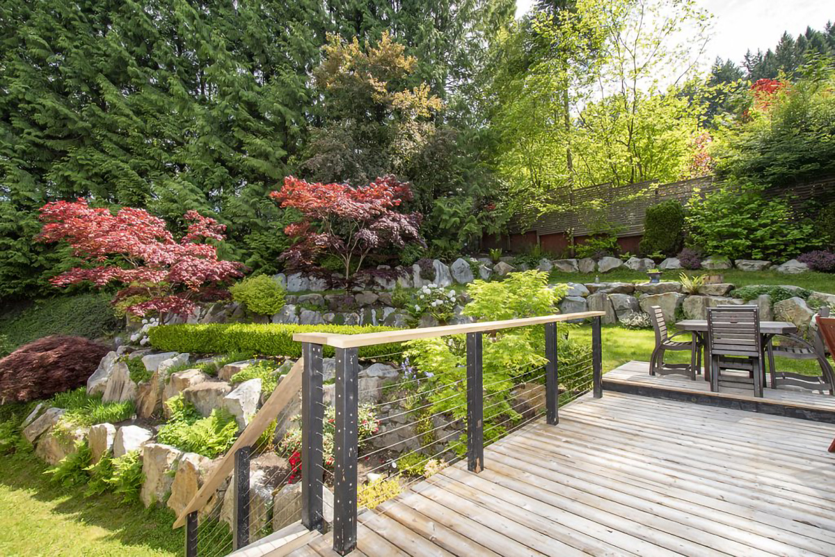 2092 Riverside Drive, North Vancouver 47