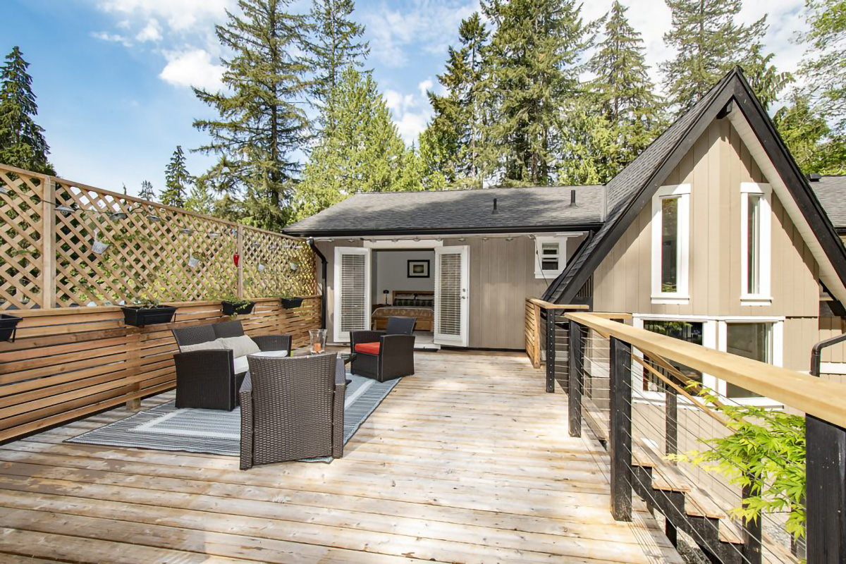 2092 Riverside Drive, North Vancouver 49