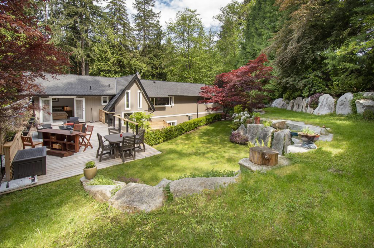 2092 Riverside Drive, North Vancouver 50