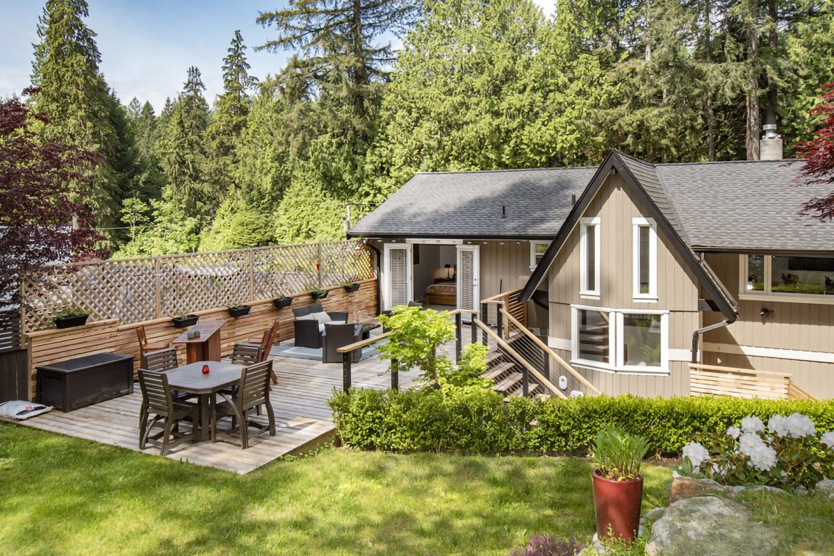 2092 Riverside Drive, North Vancouver 51