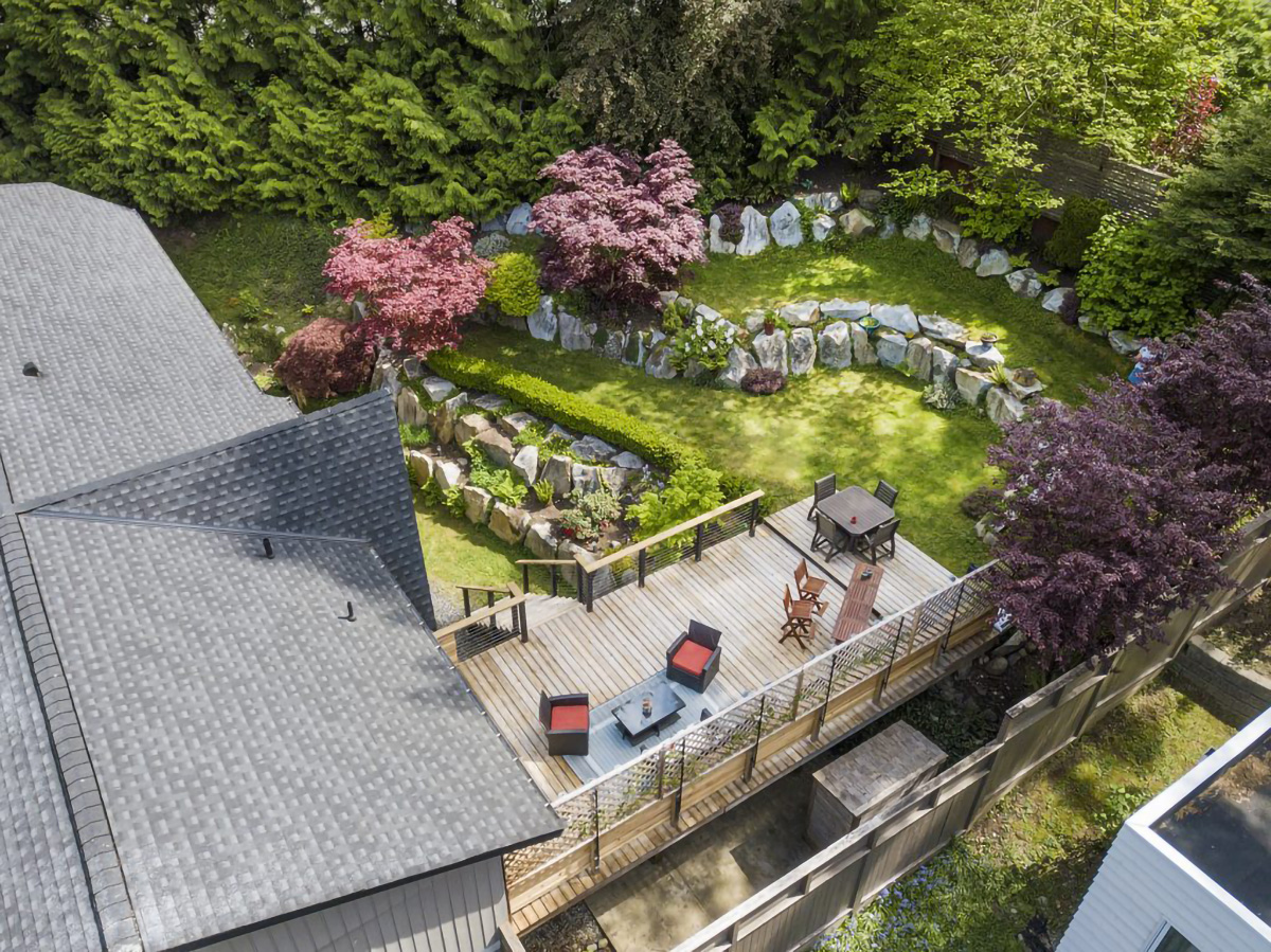 2092 Riverside Drive, North Vancouver 53