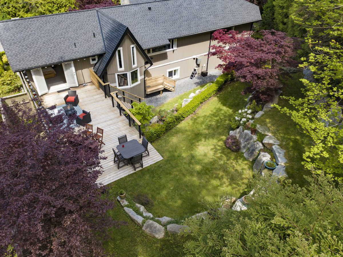 2092 Riverside Drive, North Vancouver 54