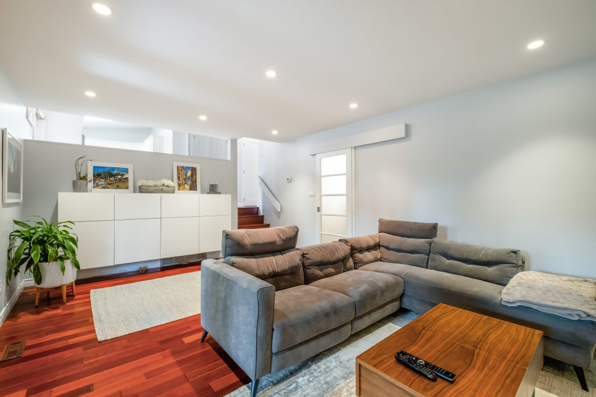 2545 Edgemont Blvd, North Vancouver 12