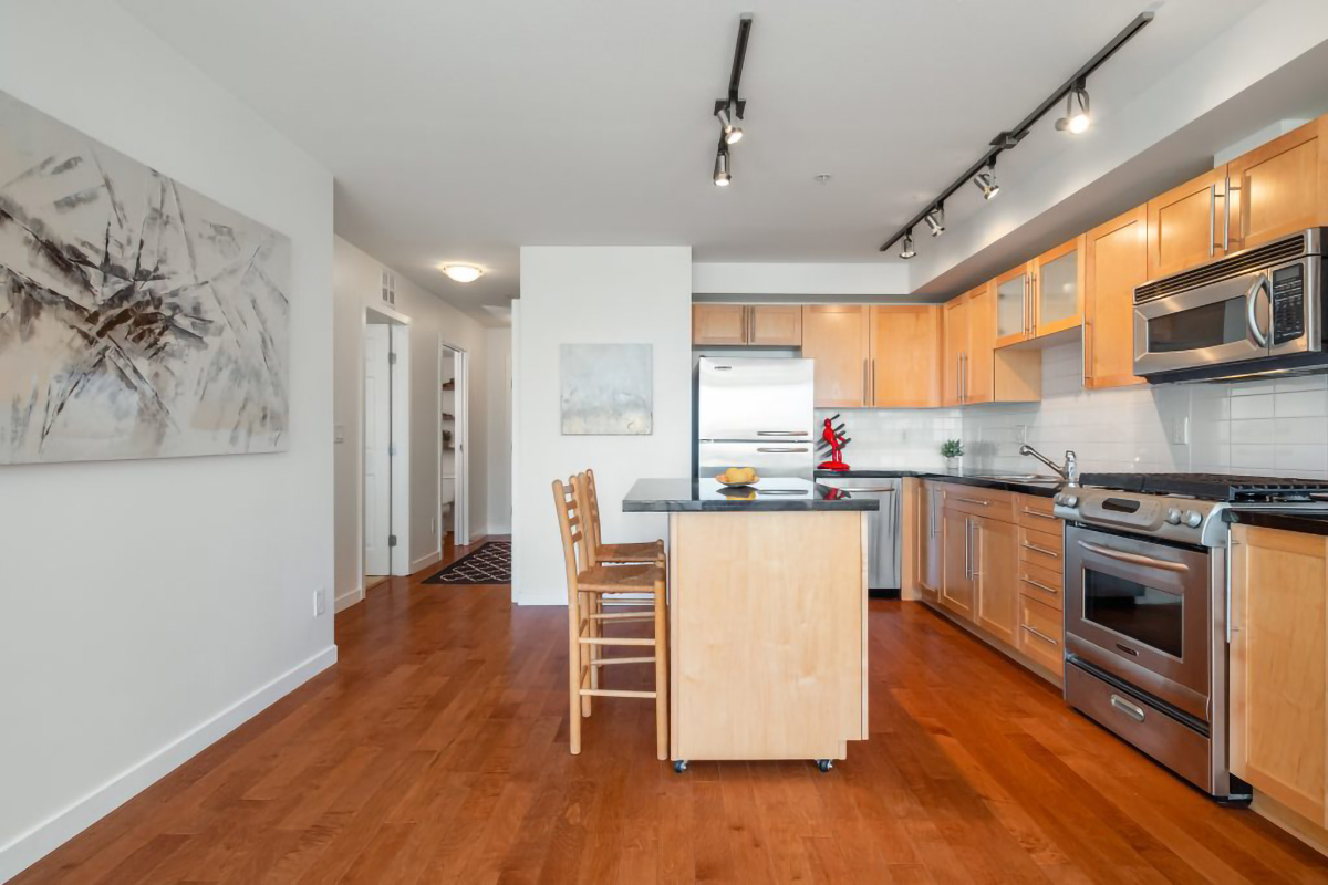 #303 - 122 E 3rd St, North Vancouver 13