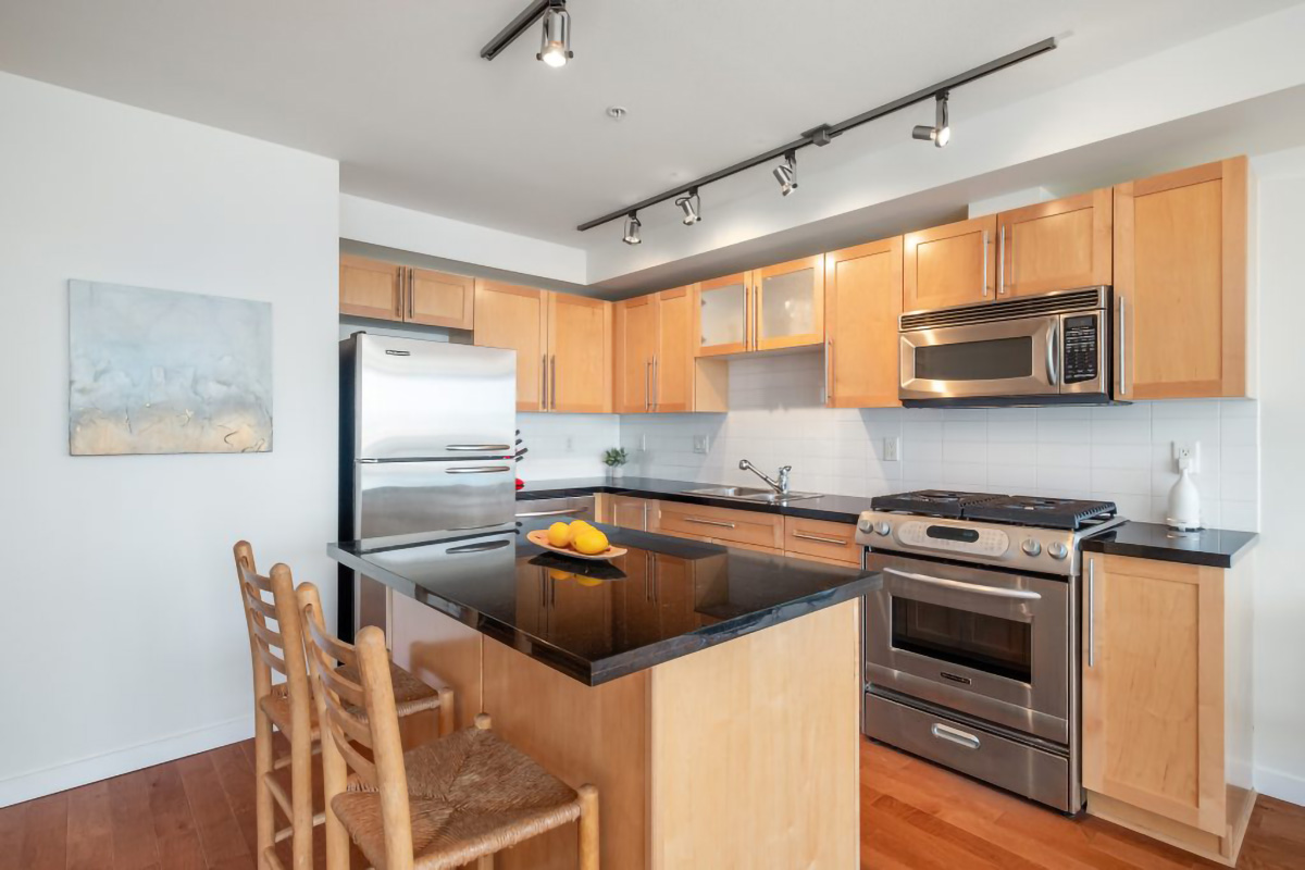 #303 - 122 E 3rd St, North Vancouver 14