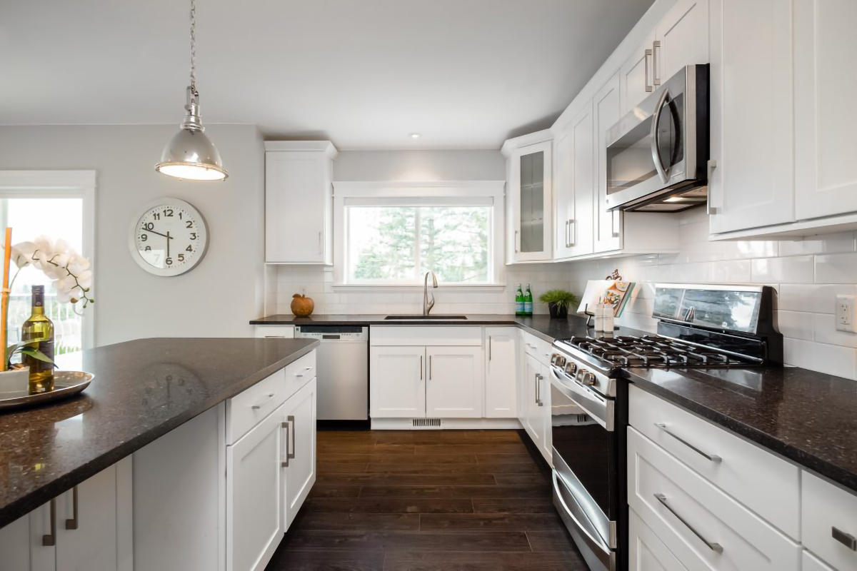 2616 Jones Ave, North Vancouver 21