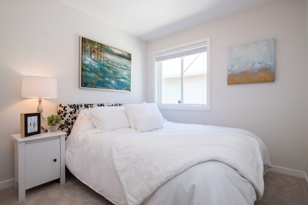248 E 6th Street, North Vancouver 26