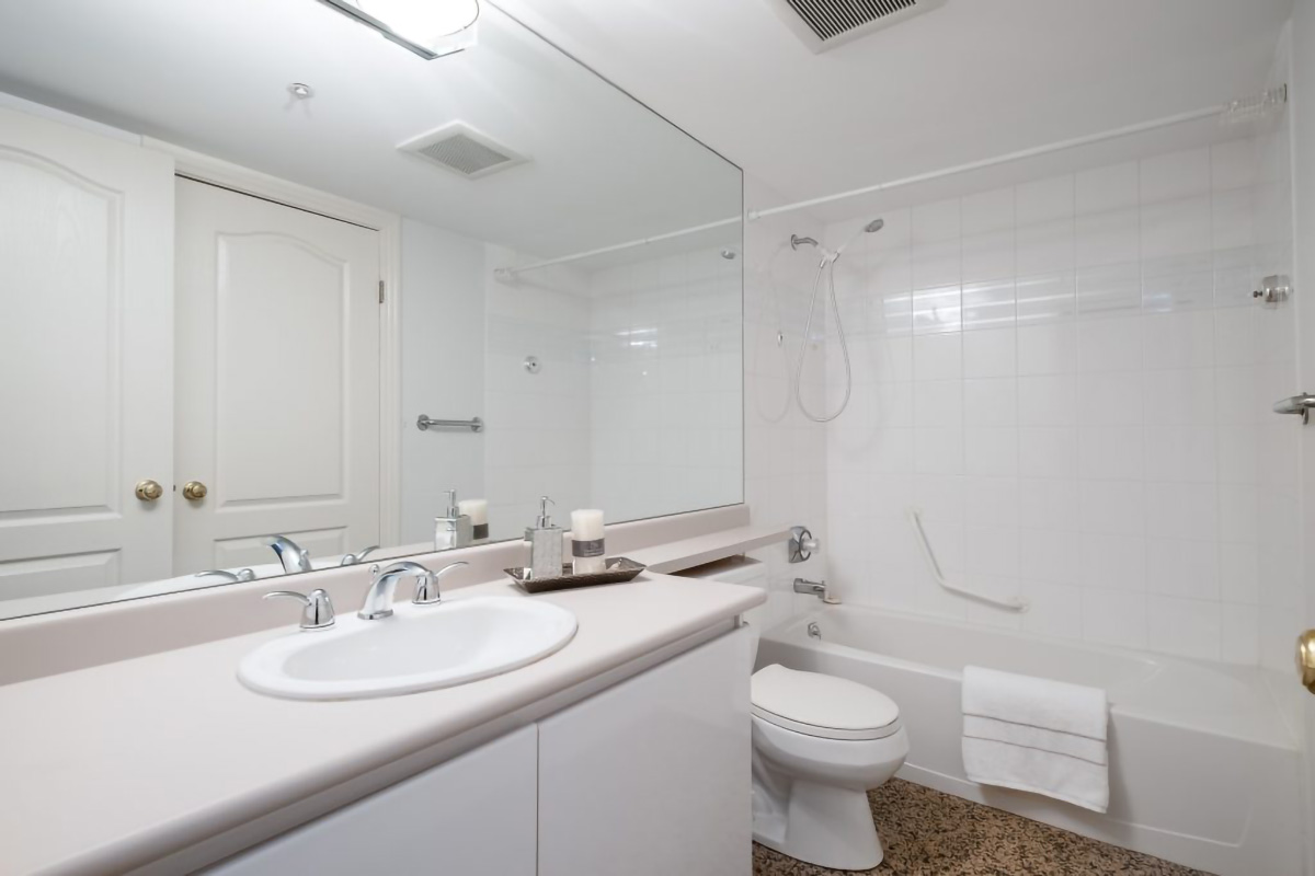 #203 - 3200 Capilano Crescent, North Vancouver 24