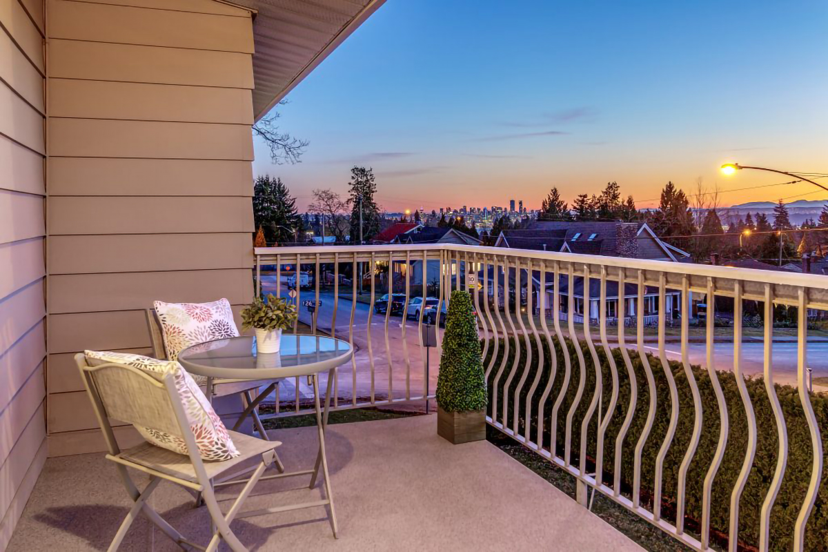 2616 Jones Ave, North Vancouver 45