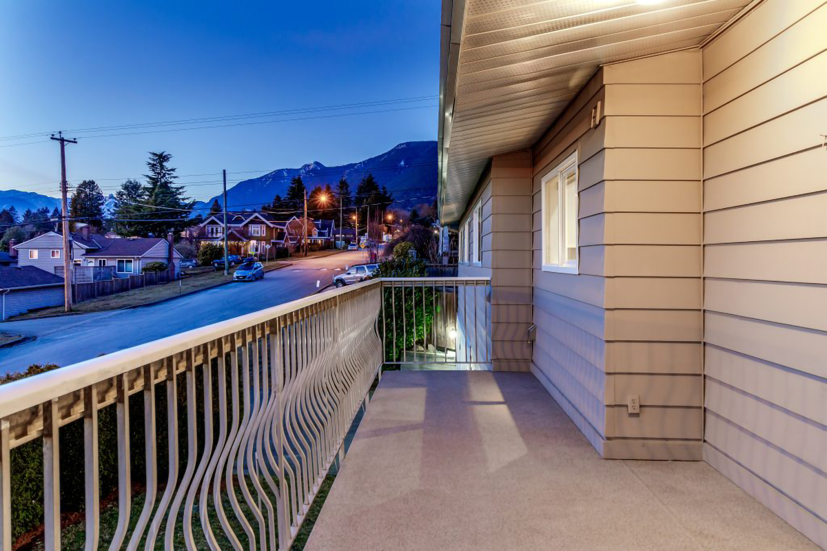 2616 Jones Ave, North Vancouver 46