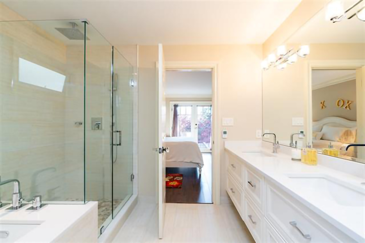 825 Clements Ave, North Vancouver 15
