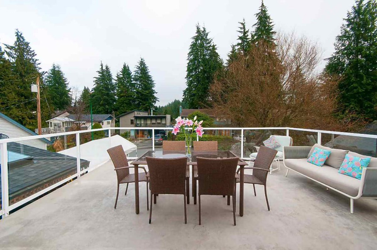 1950 Deep Cove Road, North Vancouver 8