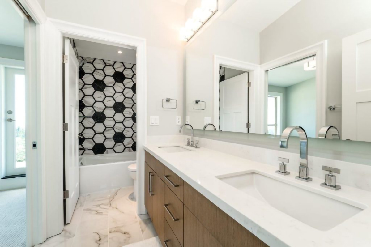 4285 Starlight Way, North Vancouver 13