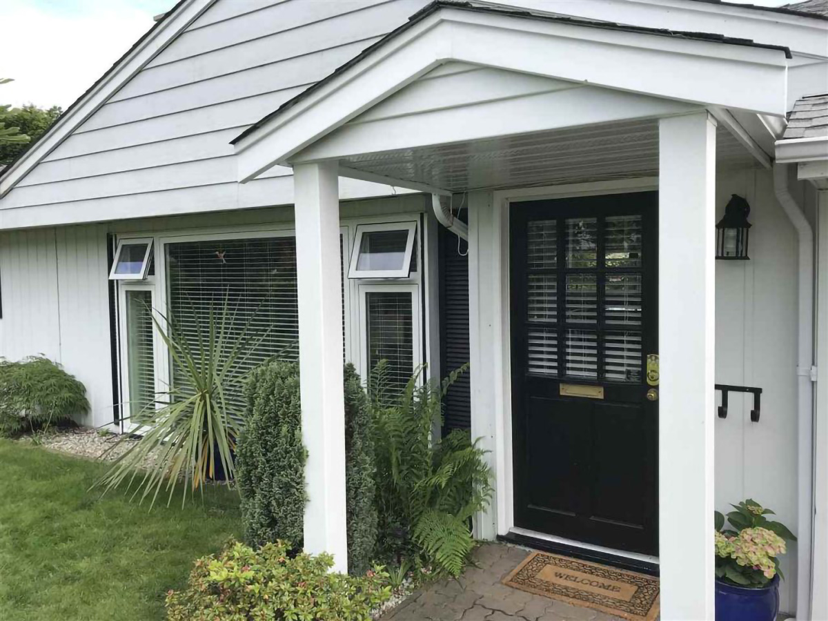 1329 Cottonwood Place, North Vancouver 2