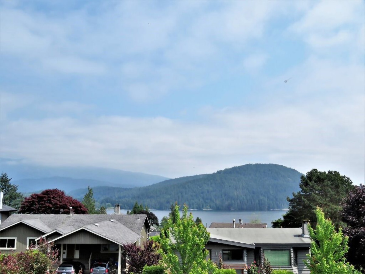 453 Felton Rd, North Vancouver 10