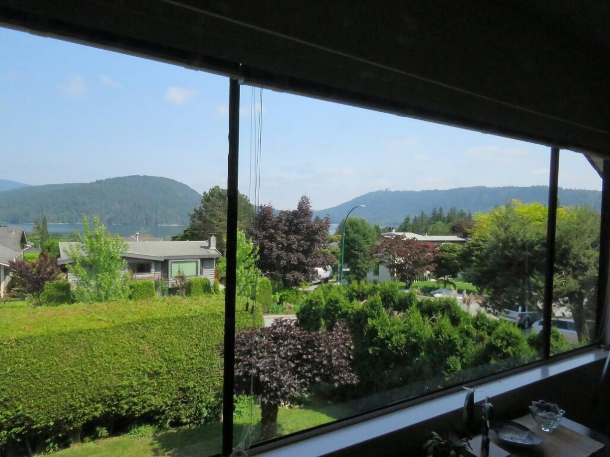 453 Felton Rd, North Vancouver 2