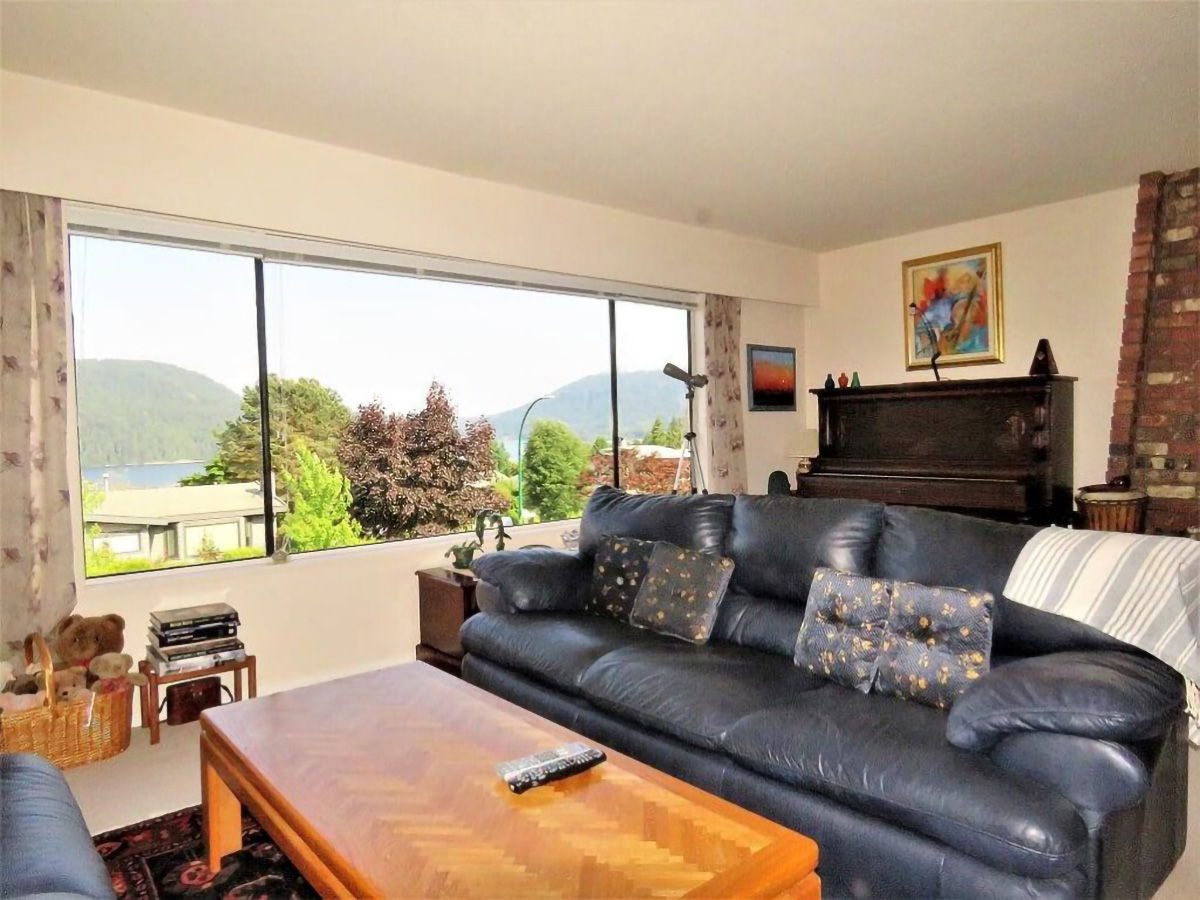 453 Felton Rd, North Vancouver 3