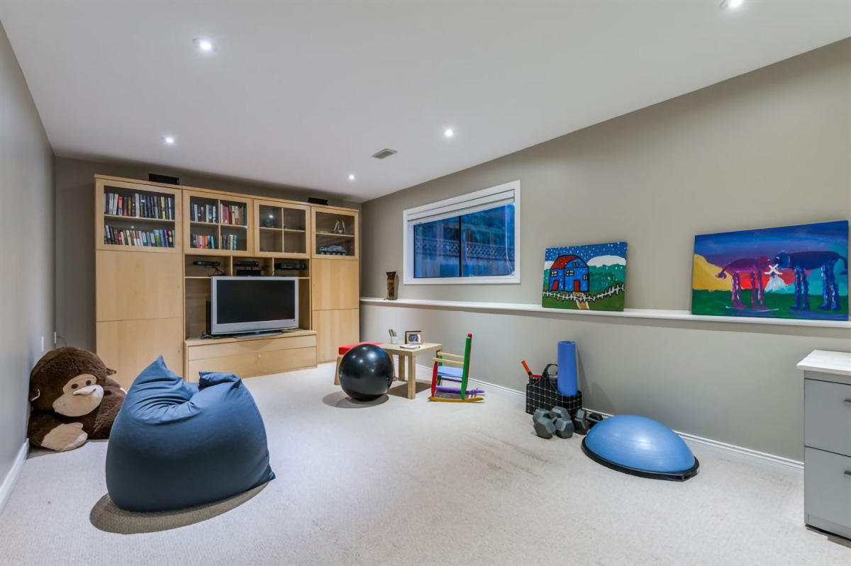 3365 Upton Road, North Vancouver 13