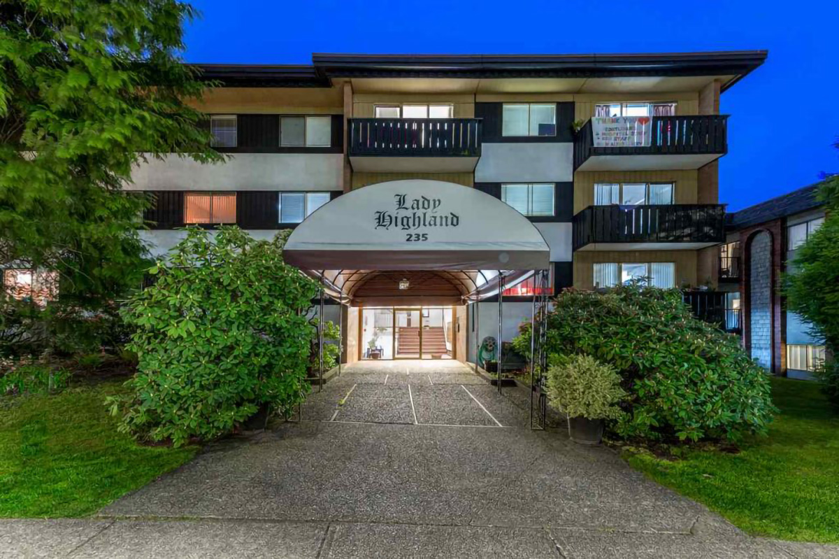 #306 - 235 E 13th St, North Vancouver