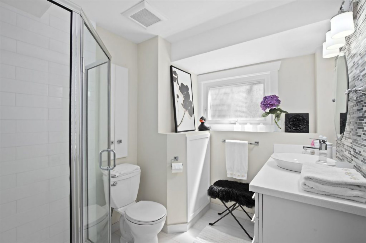 1225 Greenbriar Way, North Vancouver 17