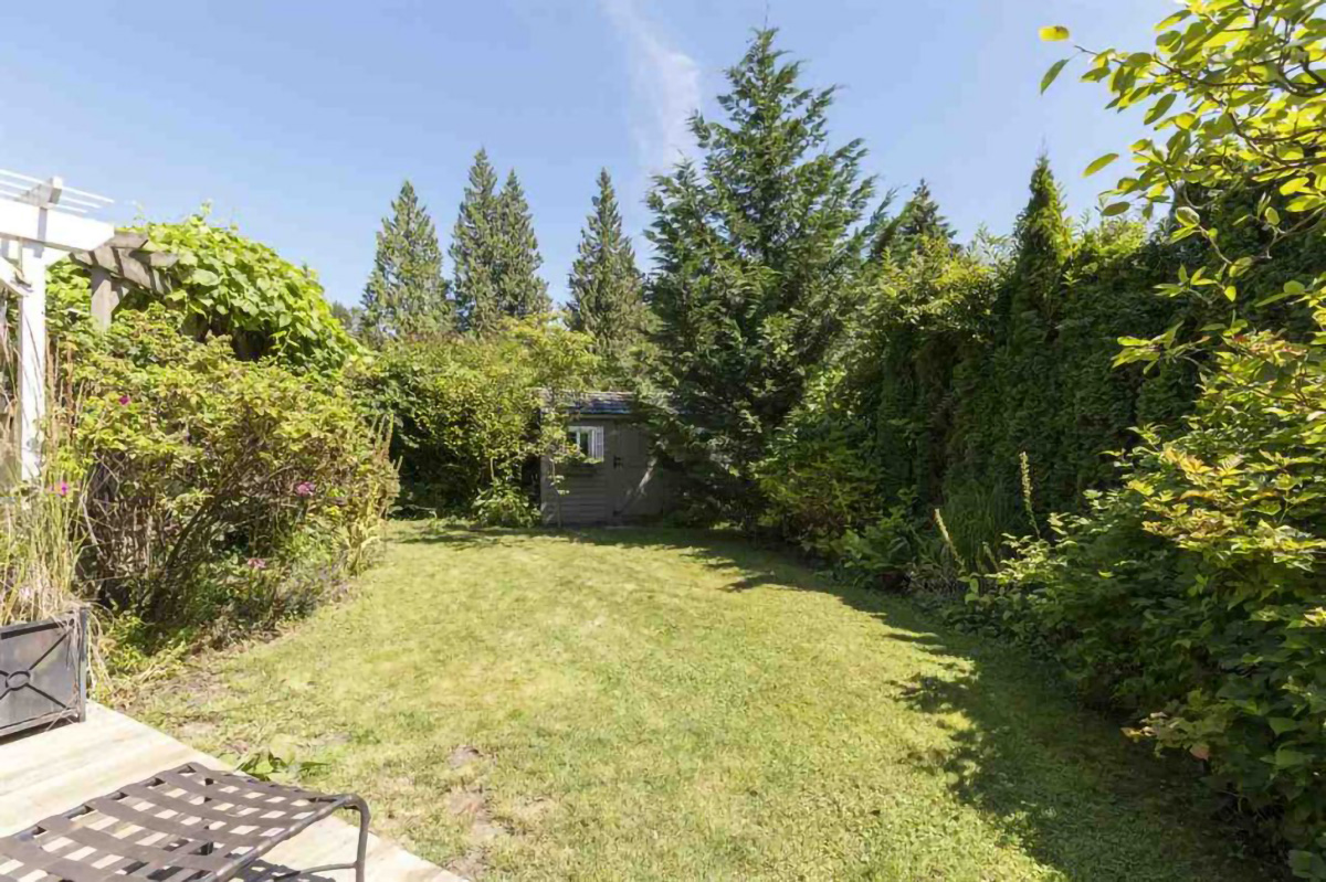 1225 Greenbriar Way, North Vancouver 25